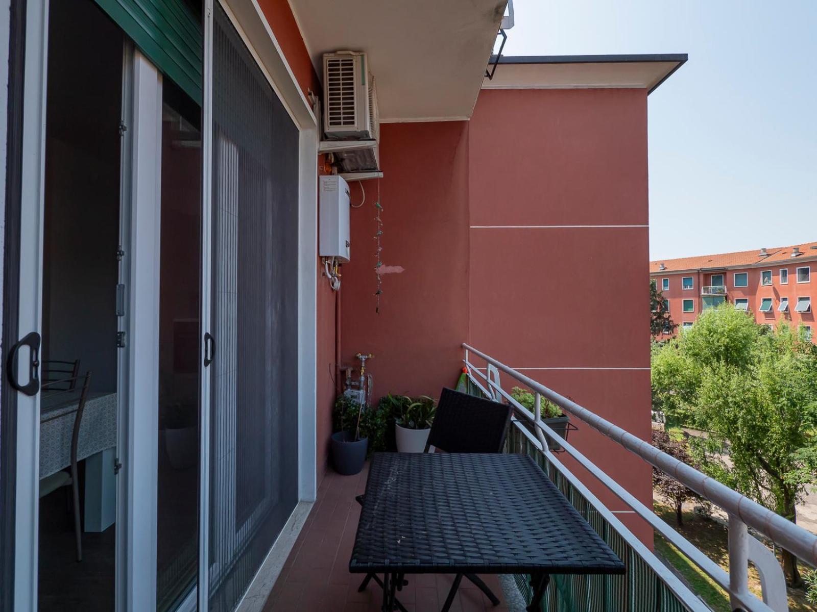 Raffinato Ed Elegante Bilocale - Lorenteggio Metropolitana M4 Apartamento *